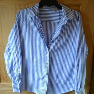 Chico's Platium Button Down size 2 *missing button